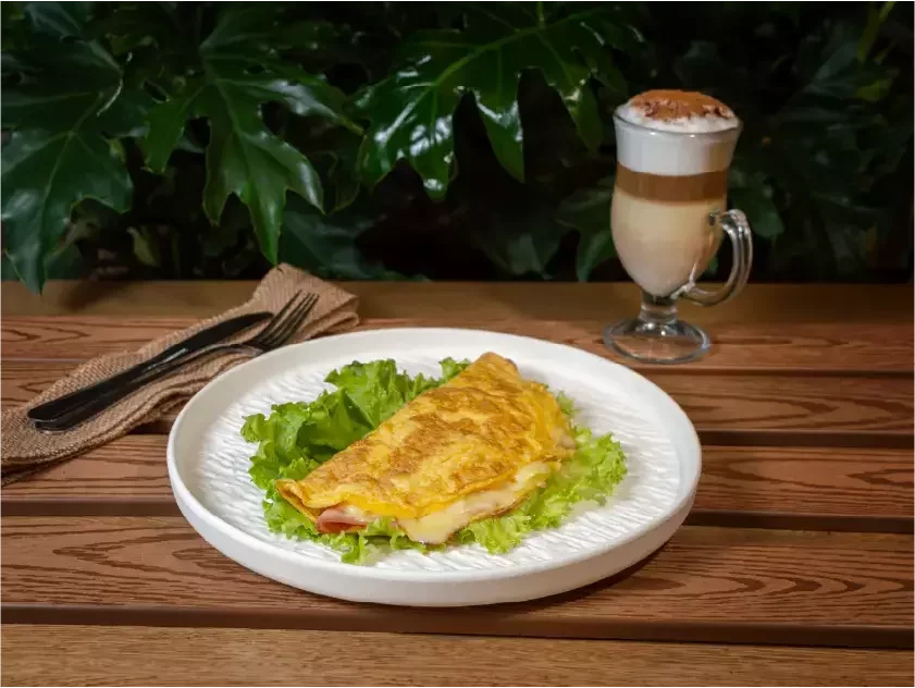 Omelette de jamón y queso